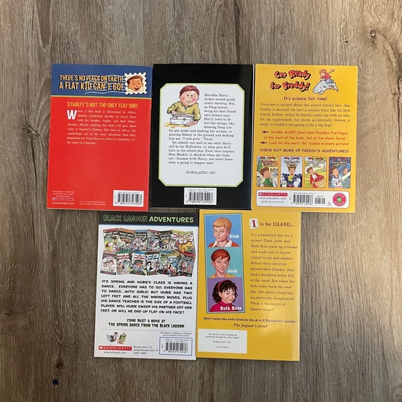 🌟BRAND NEW🌟- Set of 5 Books - Picture 2 of 2